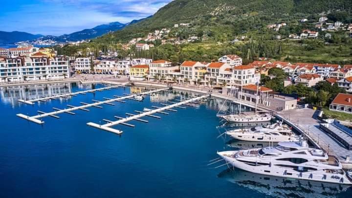 Blue Sea Apartment Herceg Novi Exterior photo